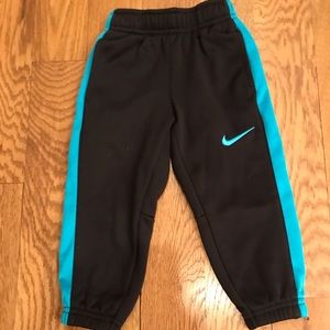 Nike boys tricot jogging pants